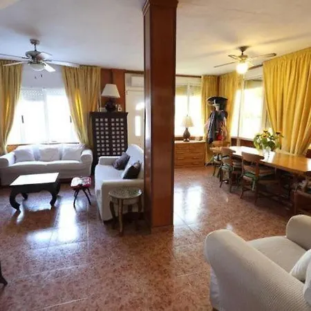 Admire Pleasant Views And A Great Location ! *